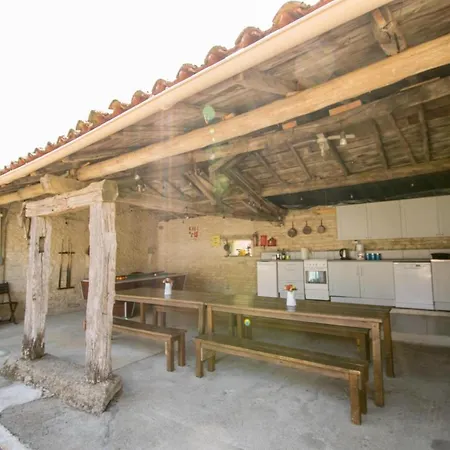 Tatil Evi La Charronniere: Les Ecuries *