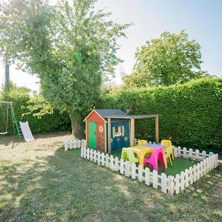 La Charronniere: Les Ecuries Tatil Evi