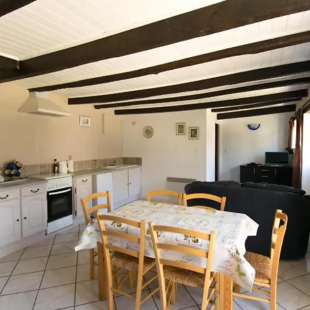 La Charronniere: Les Ecuries Tatil Evi *